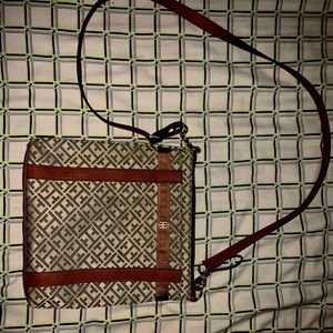 Tommy Hilfiger women’s crossbody purse